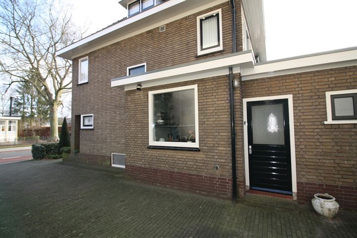 Bekijk foto 37 van Almeloseweg 14