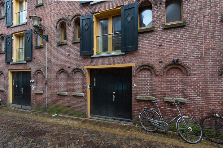 View photo 3 of Pieterstraat 7-B