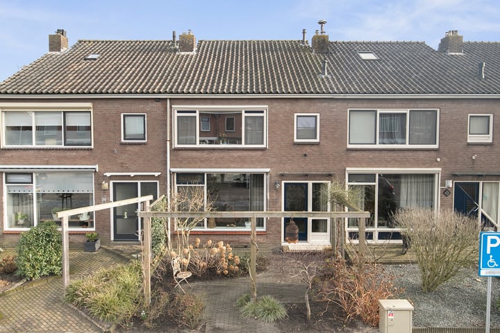 Bekijk foto 1 van Lorentzstraat 22