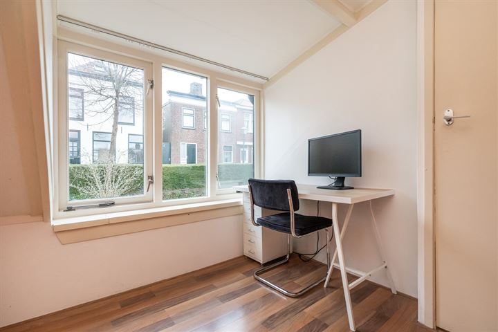 Bekijk foto 18 van Oost-Krakeelstraat 6