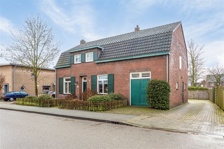 Bekijk foto 35 van Kapelstraat 11