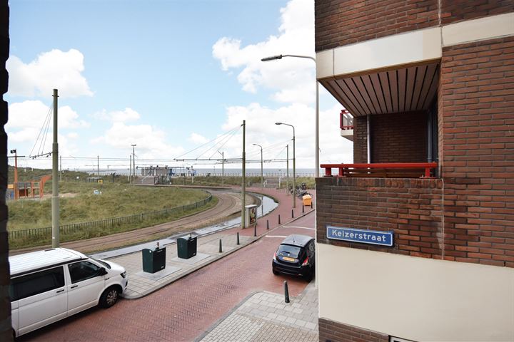 Bekijk foto 44 van Zeeruststraat 206