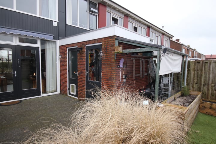 Bekijk foto 17 van Claude Fonteijnestraat 16