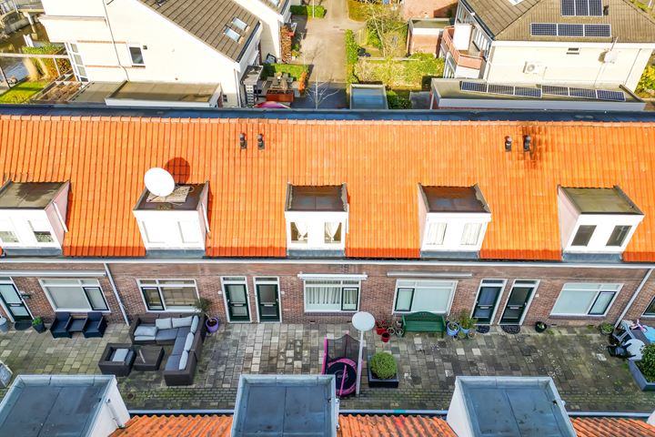 Bekijk foto 3 van Willibrordusstraat 10