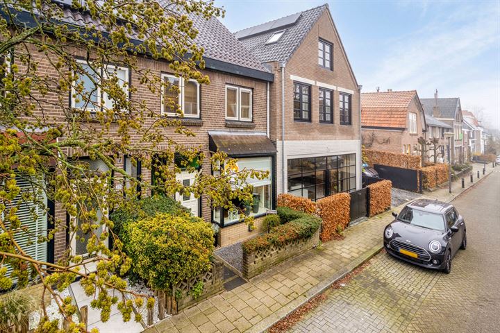 View photo 40 of Beatrixstraat 19