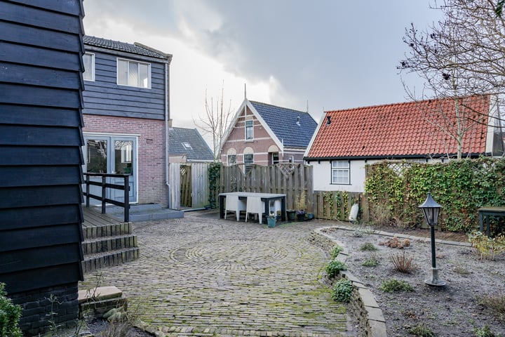 View photo 24 of Westfriesedijk 60