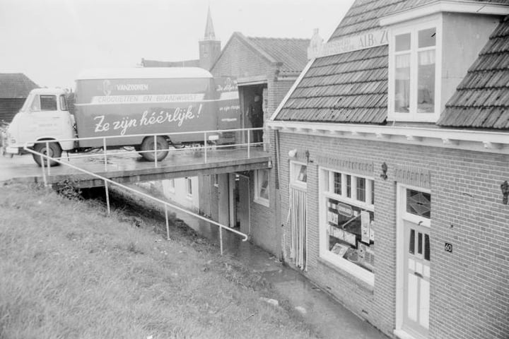 View photo 29 of Westfriesedijk 60