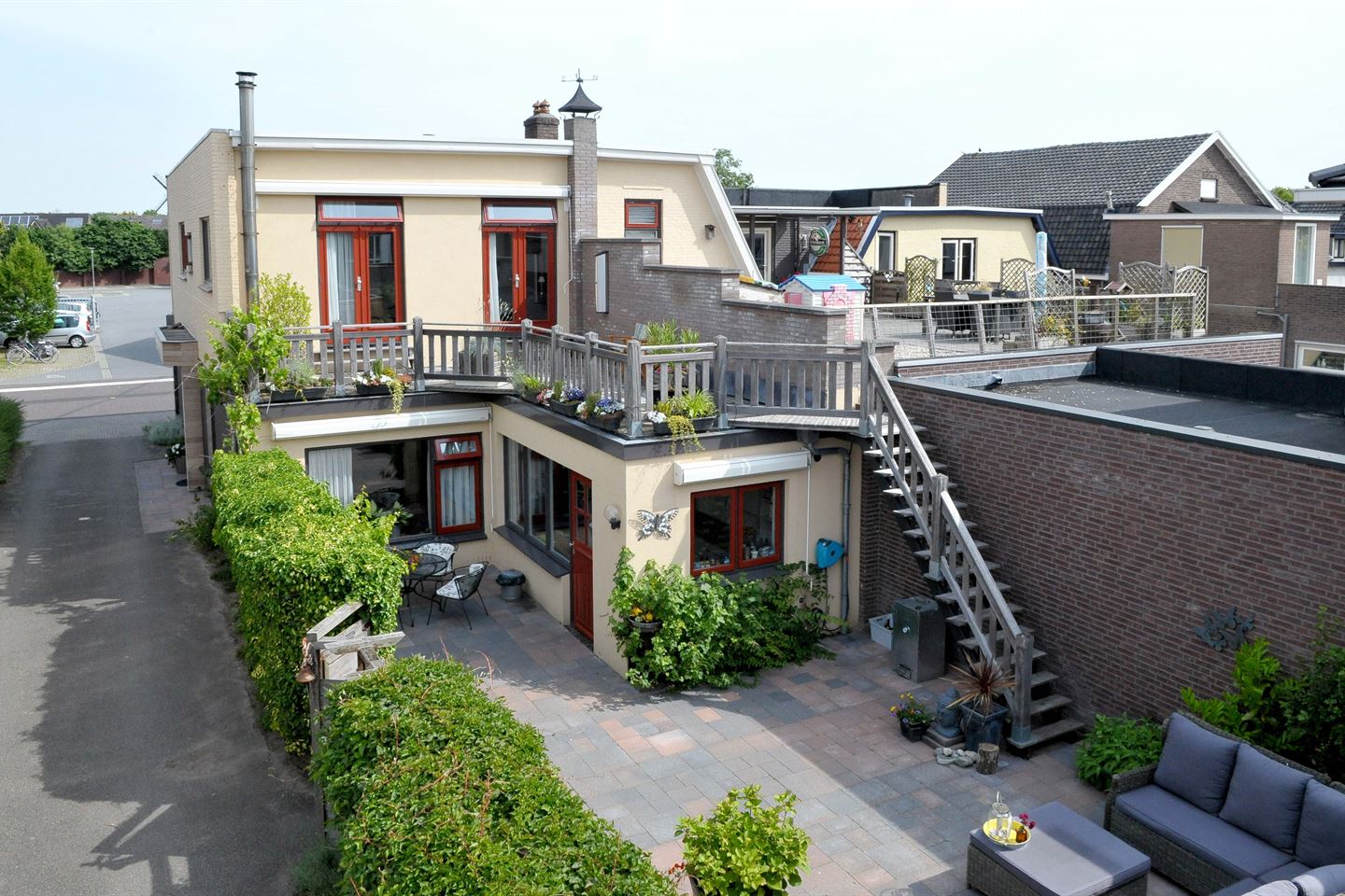 View photo 1 of Hendrik Droststraat 36