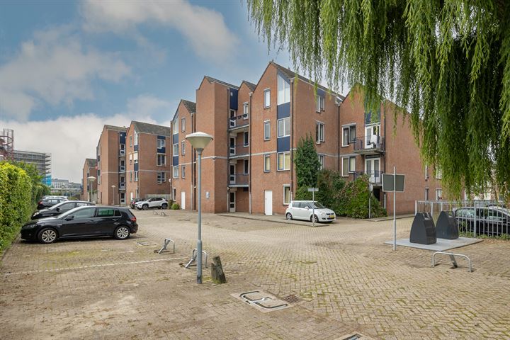 Bekijk foto 18 van Van Dishoeckstraat 148