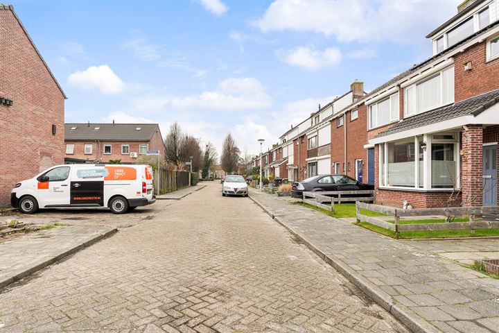 Bekijk foto 39 van Bernhardstraat 29