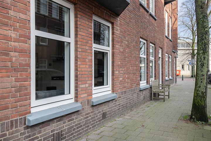 Bekijk foto 5 van Van der Capellenstraat 84