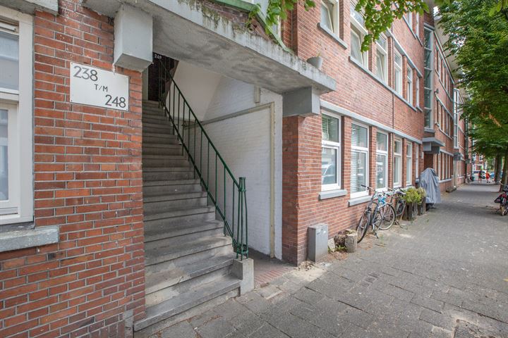 Bekijk foto 5 van Pasteurstraat 240