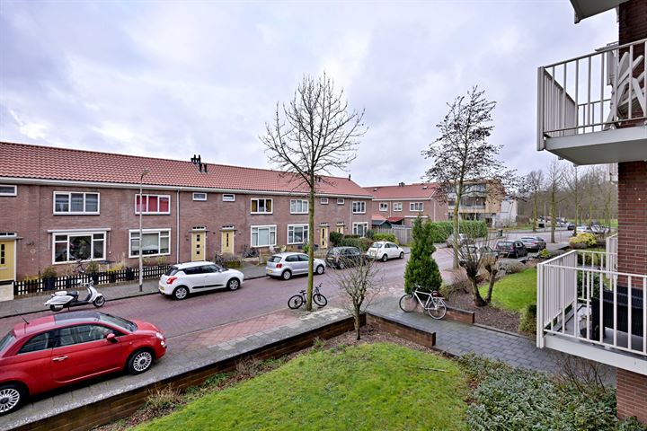 View photo 20 of Constantijn Huygensstraat 100