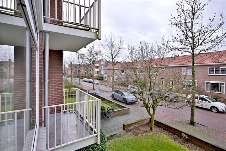 View photo 18 of Constantijn Huygensstraat 100