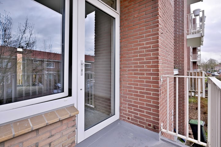 View photo 21 of Constantijn Huygensstraat 100