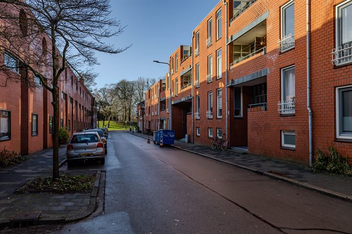 Bekijk foto 40 van Grote Kruisstraat 25