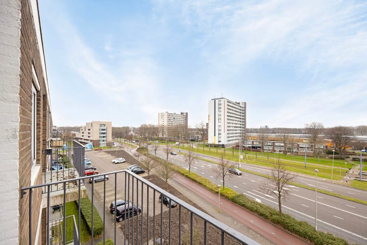 Foto 4 van Burgemeester Van Haarenlaan 765