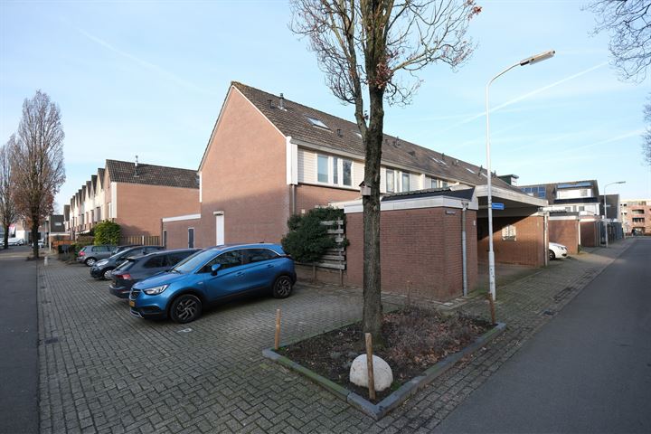 Bekijk foto 20 van Topaasstraat 14