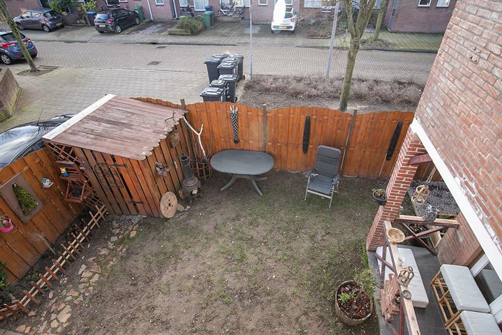 Bekijk foto 25 van Woudrichemstraat 7