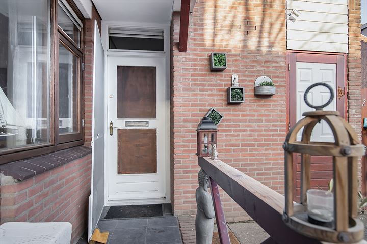 Bekijk foto 31 van Woudrichemstraat 7