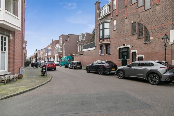 Bekijk foto 32 van Van Aerssenstraat 45