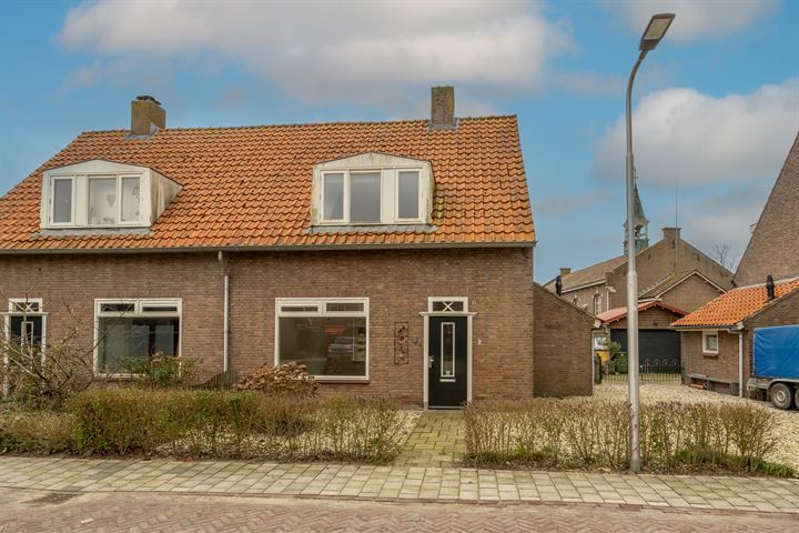 Bekijk foto 2 van Adrianus van Vugtstraat 6