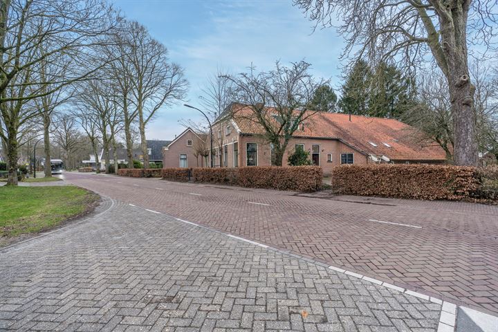 View photo 7 of Hoofdweg 179