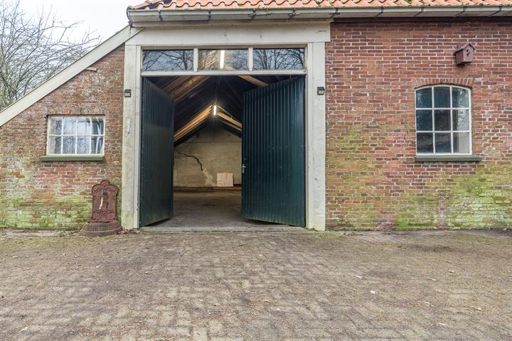 View photo 12 of Hoofdweg 179