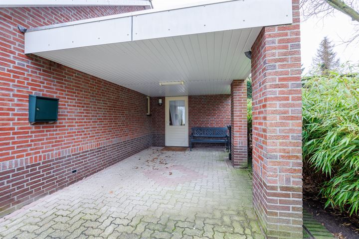 Bekijk foto 36 van Kasteelstraat 13