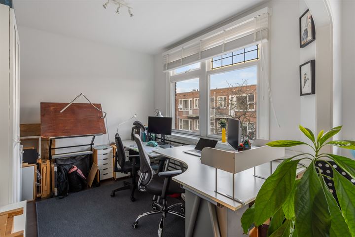 Bekijk foto 19 van Cleyburchstraat 46-B02