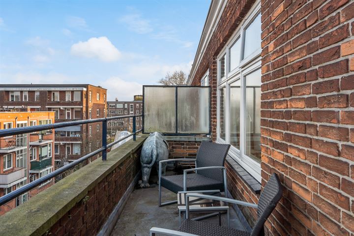 Bekijk foto 42 van Cleyburchstraat 46-B02