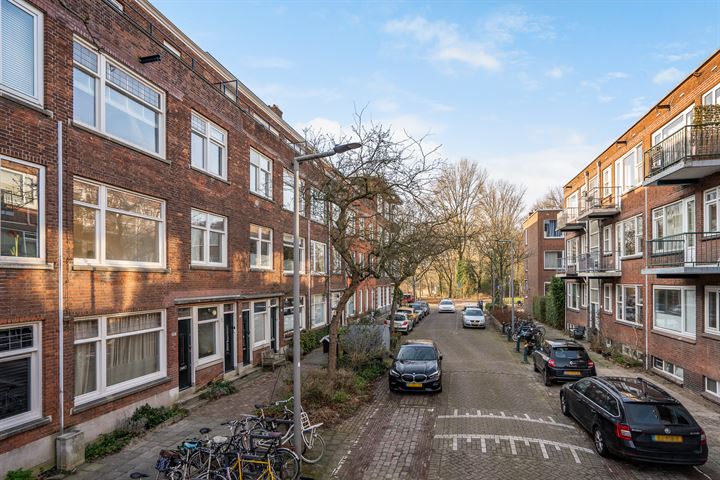 Bekijk foto 48 van Cleyburchstraat 46-B02