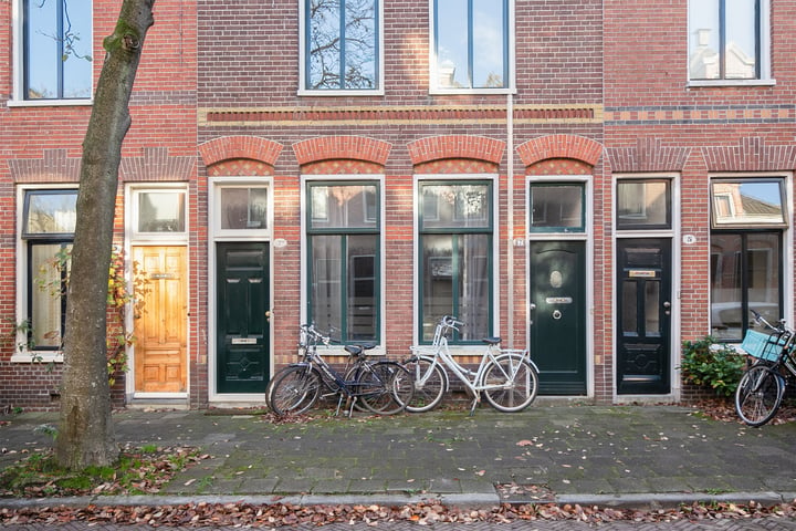 View photo 7 of Hendrikstraat 7