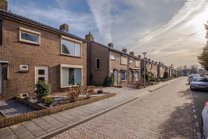 Bekijk foto 5 van Graaf Diderikstraat 24