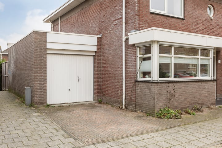 View photo 8 of Uiterwaard 24