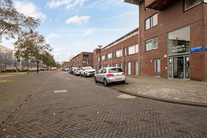 Bekijk foto 5 van Janusz Korczakstraat 6