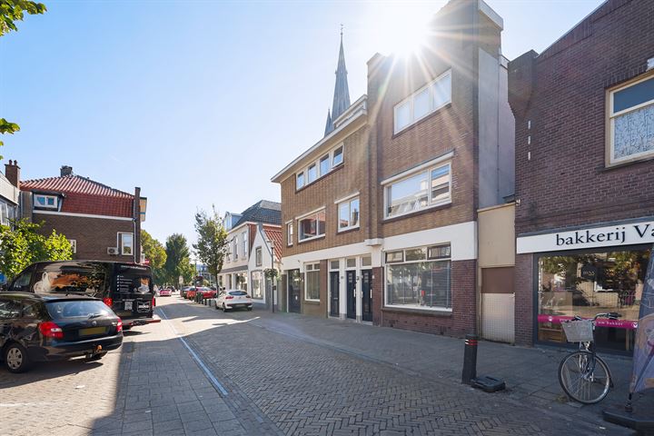 View photo 2 of Voorstraat 83