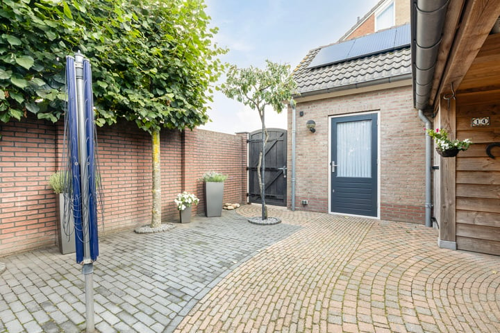 Bekijk foto 34 van Bremstraat 14