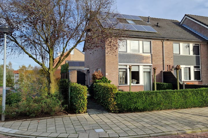 Bekijk foto 40 van Bremstraat 14