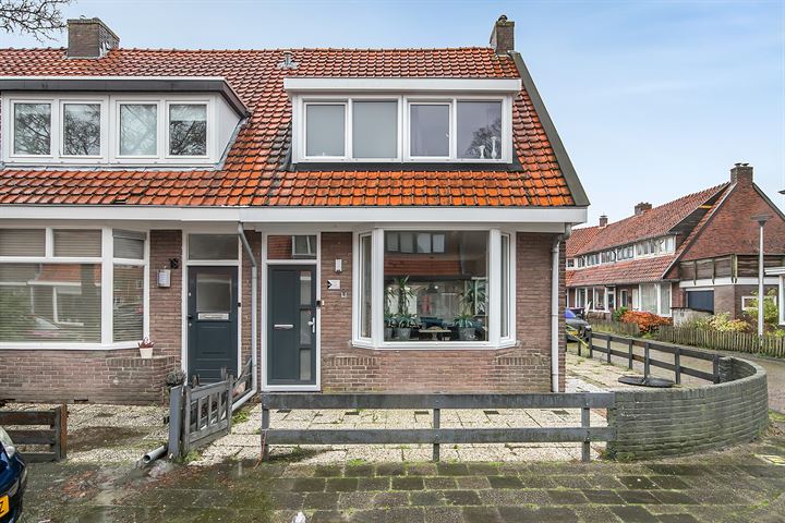 Bekijk foto 26 van van Beverwijckstraat 16