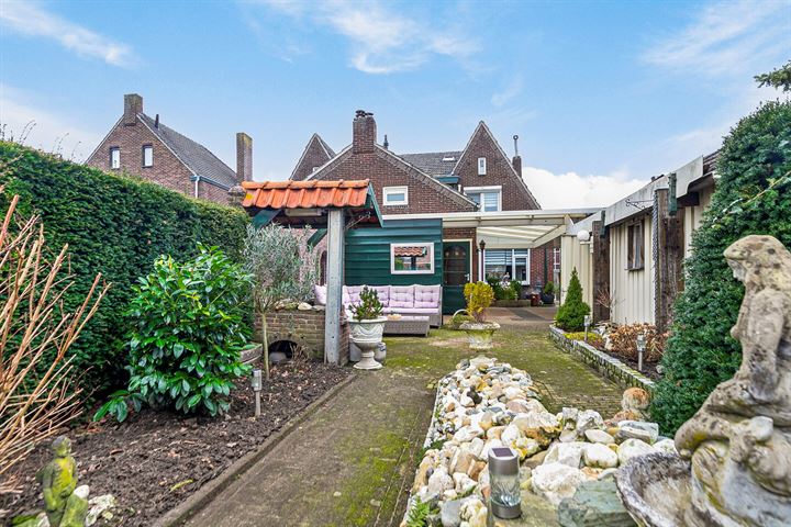 View photo 36 of Prins Hendrikstraat 11