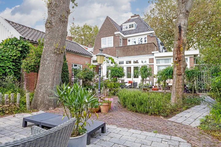 Bekijk foto 1 van Vondellaan 38
