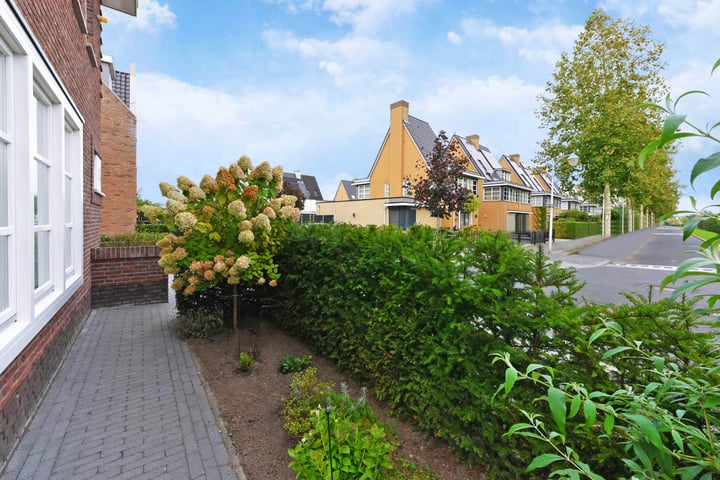 View photo 42 of Straat van Dover 56