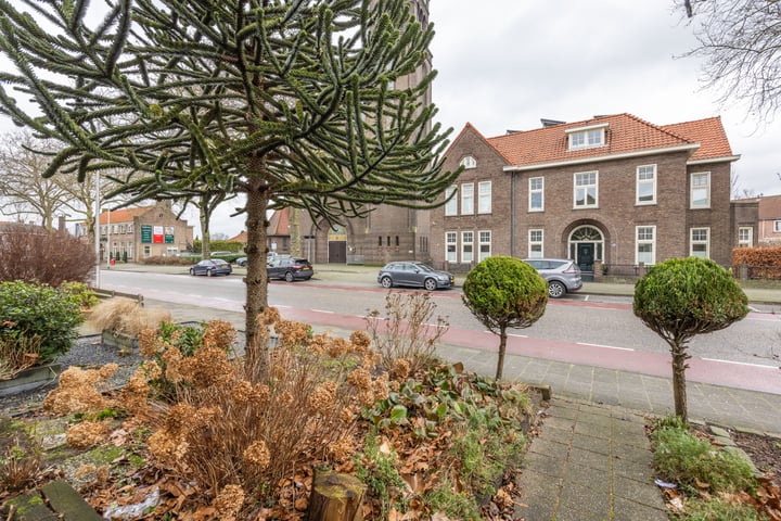 Bekijk foto 37 van Deurningerstraat 255