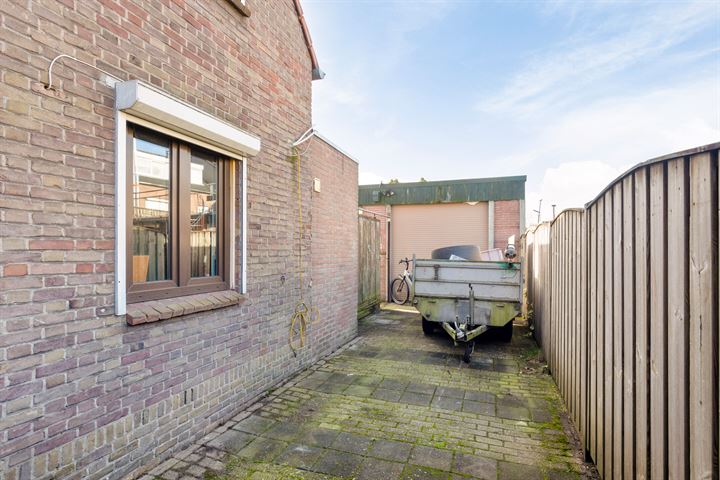 View photo 32 of van der Puttstraat 47