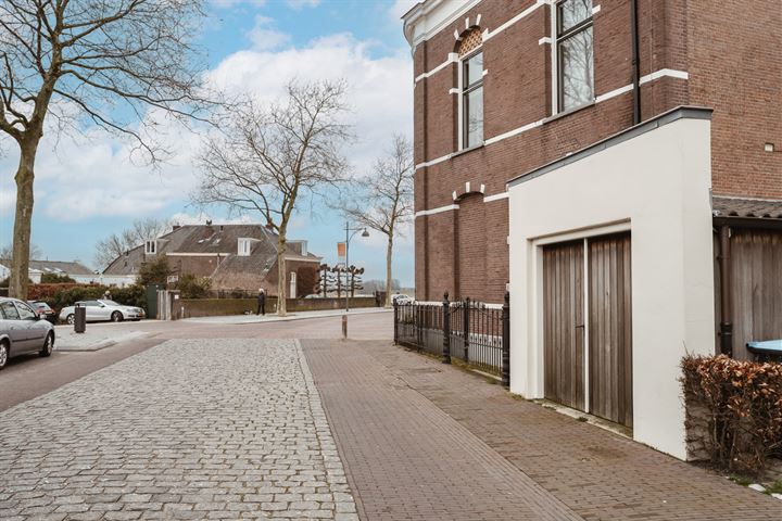 Bekijk foto 72 van Tolstraat 15