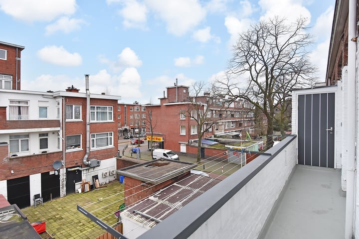 View photo 23 of Jan ten Brinkstraat 139