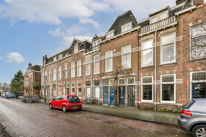 Bekijk foto 2 van Drie Octoberstraat 57