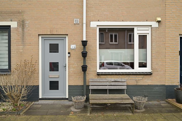 Bekijk foto 7 van Dr. L.J. Rogierstraat 35