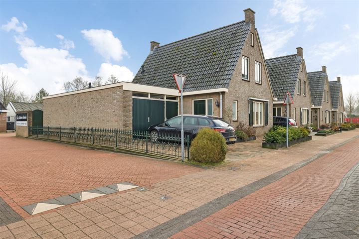 Bekijk foto 3 van Beukenlaan 27